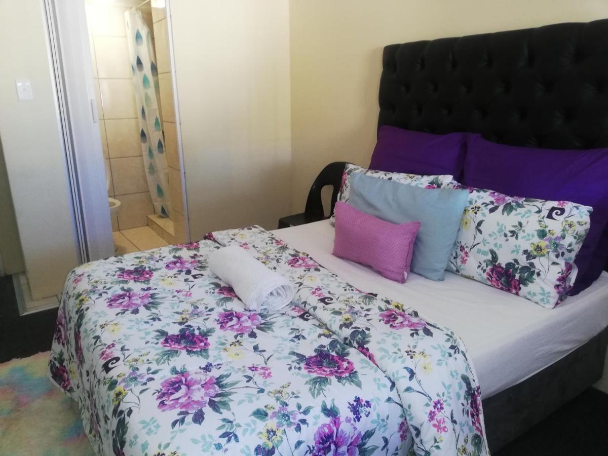 Mj Accomodation Kaapstad Buitenkant foto